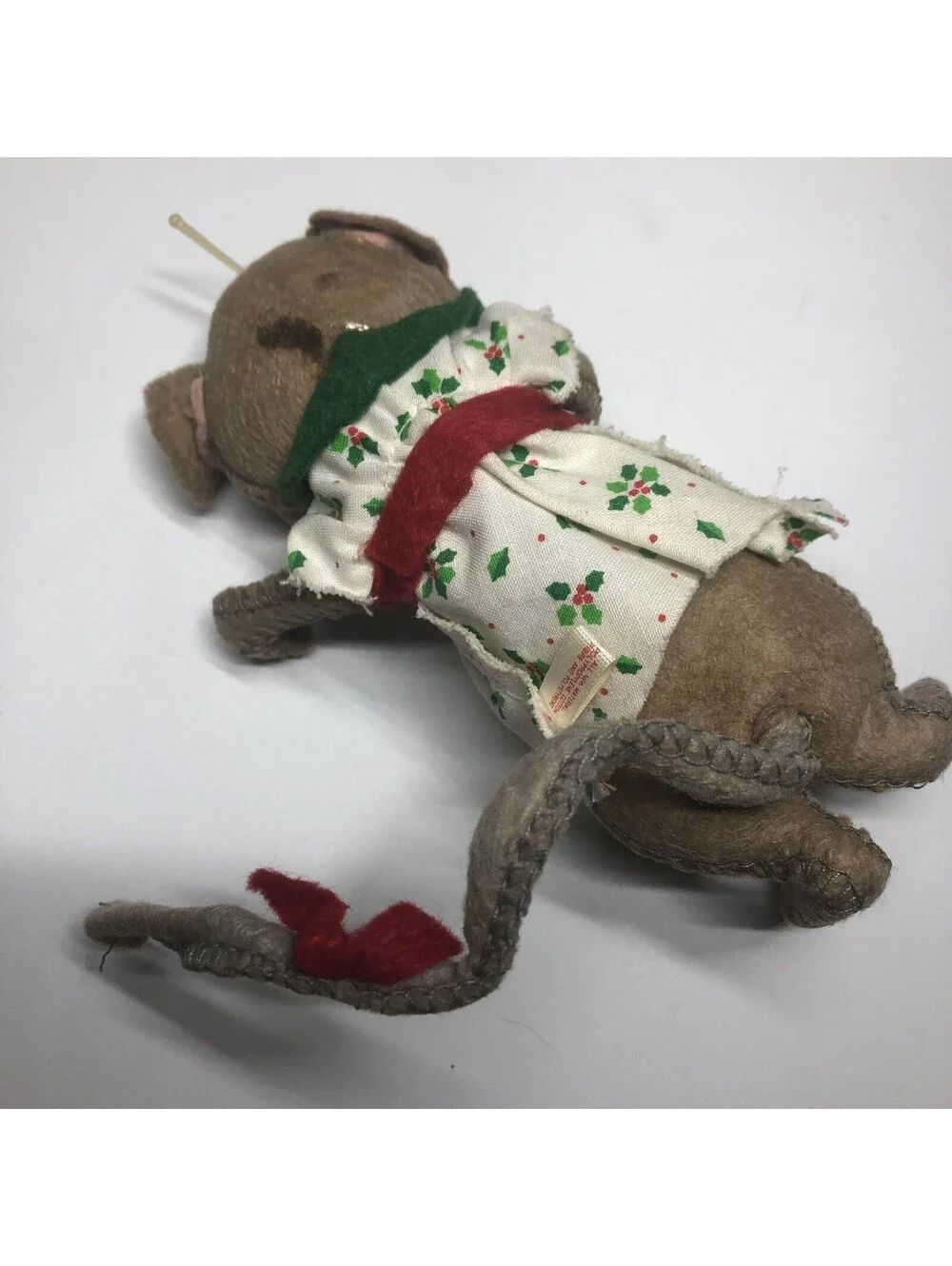 Santakins Mariana 1982 Christmas Mouse Bendable Ornament Figure By Rennoc Corp